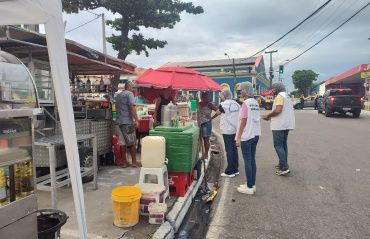 Vigilância Sanitária realiza fiscalização no comércio ambulante do Verão Massayó