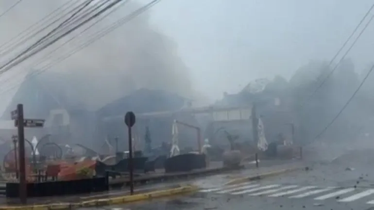 Perícia trabalha na identificação das vítimas de acidente aéreo em Gramado