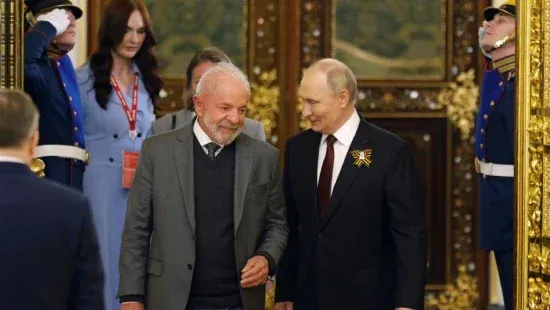 Por telefone, Lula pede a Putin que vá pessoalmente à reunião de paz com Ucrânia