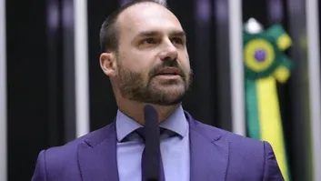 Moraes marca depoimentos no STF do ‘núcleo 2’ da trama golpista com Carlos e Eduardo