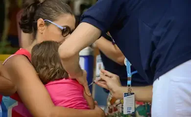Vacina contra gripe é segura e não causa a doença; saiba mais verdades