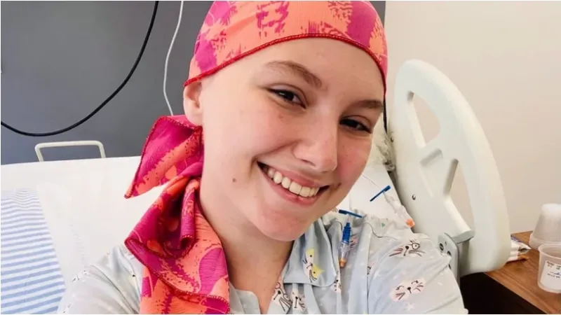 Isabel Veloso acorda do coma após 21 dias na UTI