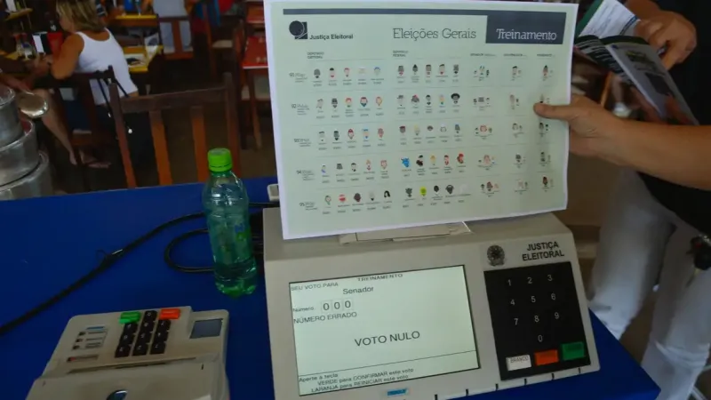 Eleitor tem um mês para regularizar pendências e ficar apto a votar