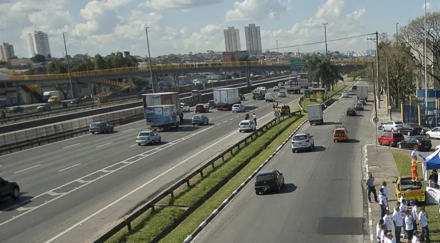 Queda na taxa de juros vai ser muito positiva para ambiente de concessões, diz Renan Filho