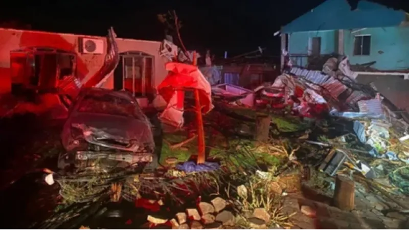 Tornado no Paraná deixa mortos e mais de 700 feridos, diz Defesa Civil