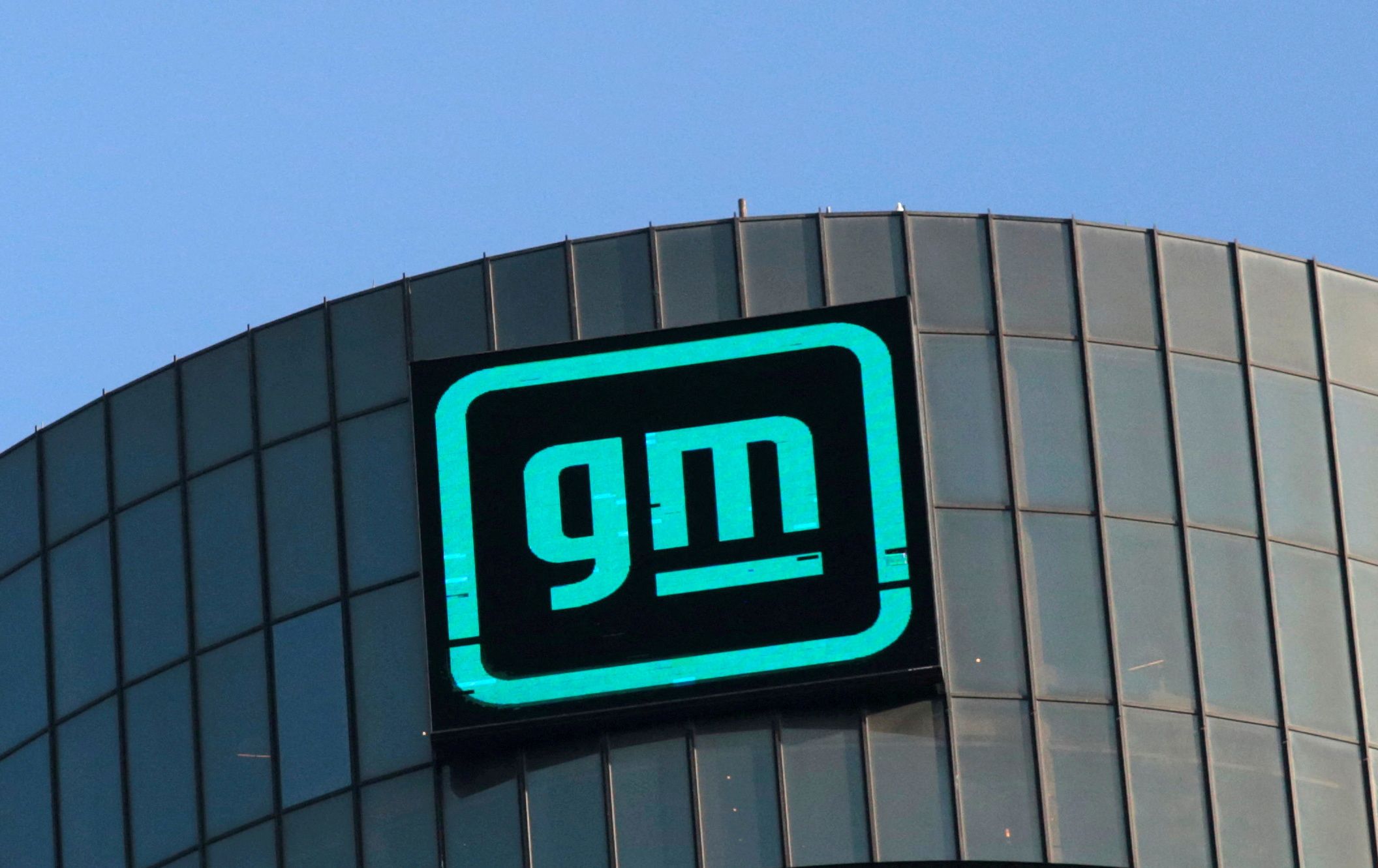 GM confirma corte global de 1.000 funcionários para reduzir custos