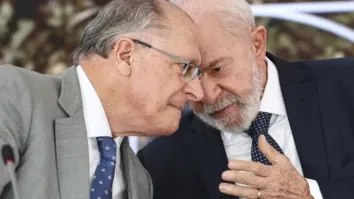 Em situações difíceis, Lula chama Alckmin e poupa a própria imagem