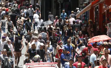 Pesquisa: 49% dos brasileiros acreditam que país vai melhorar em 2025