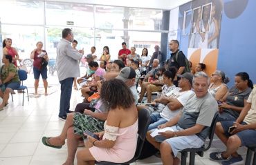 Usuários do SUS recebem orientações sobre cuidados com pets no Carnaval