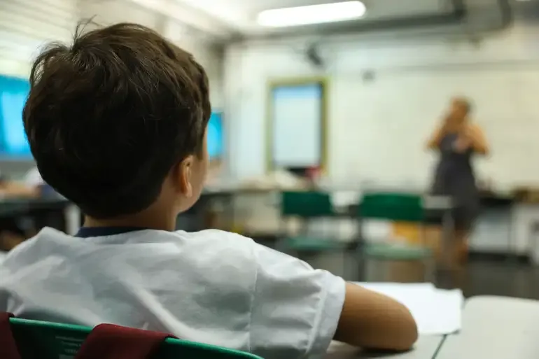 Acesso à educação avança no Brasil, mas sem atingir maioria das metas