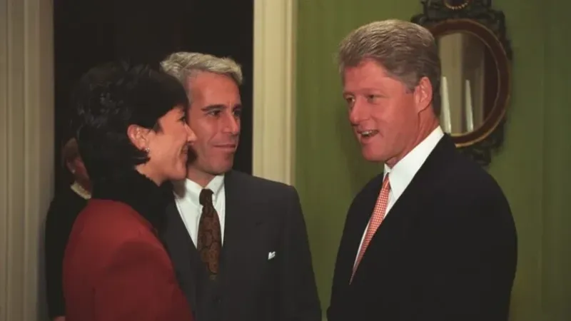 Bill Clinton é interrogado sobre seus vínculos com Epstein