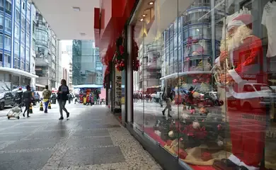 Natal deste ano deve movimentar R$ 69,75 bilhões no varejo, diz CNC