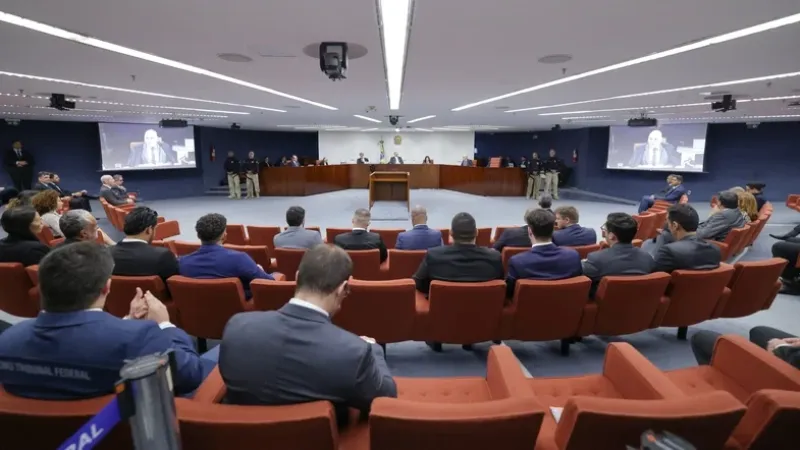 Moraes vota para condenar kids pretos por trama golpista, mas absolve general