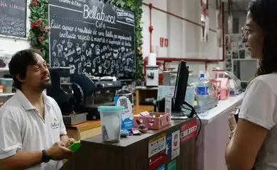 Brasil tinha 7,9 milhões de empresas ativas em 2022, diz IBGE