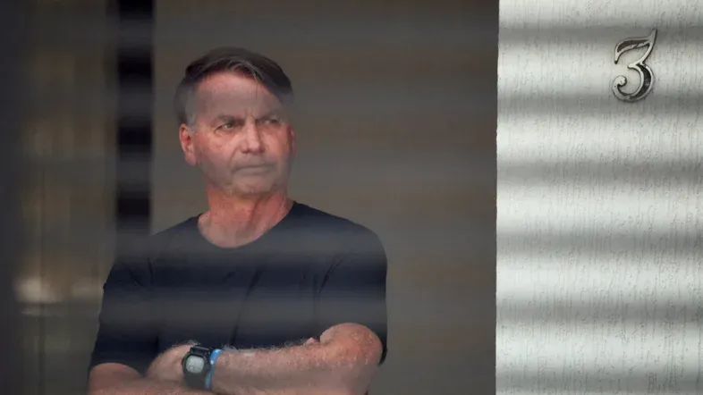 Bolsonaro não irá ao STF para acompanhar primeiro dia do próprio julgamento