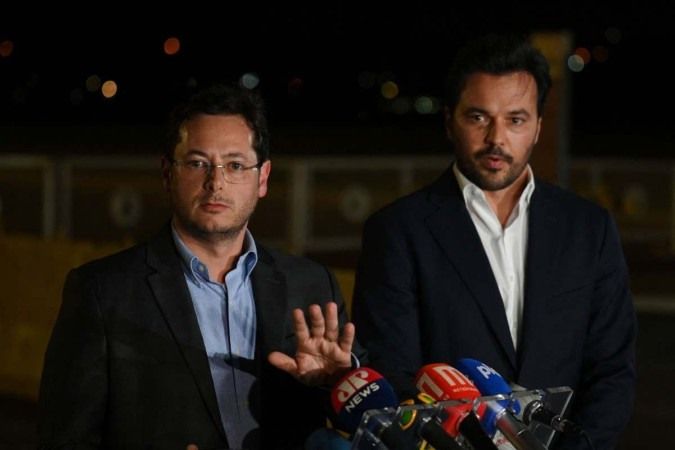 Fábio Faria admite estar "profundamente arrependido" de entrevista sobre rádios