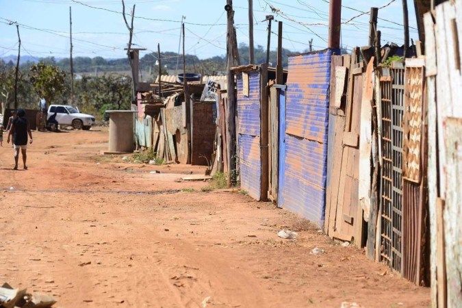 Pobreza tem aumento recorde em 2021 e atinge 62,5 milhões de pessoas, diz IBGE