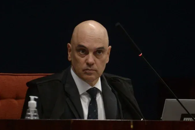 Bancos brasileiros podem ser punidos por cumprir sanções dos EUA, diz Moraes