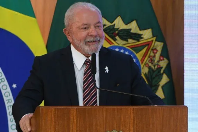 Lula confirma ida à coroação do Rei Charles III, no Reino Unido, em maio