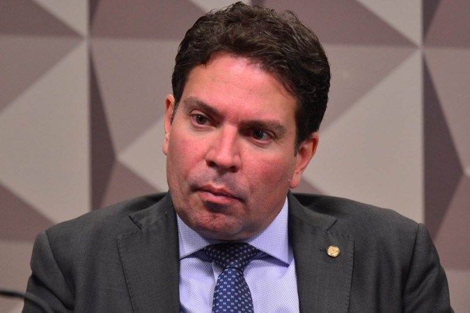 PF encontra e-mail de Ramagem orientando Bolsonaro a atacar as urnas