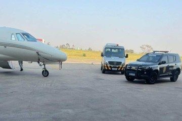 Polícia apreende avião de Gusttavo Lima no Aeroporto de Jundiaí