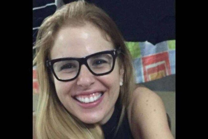Suzane Richthofen apresenta trabalho sobre maternidade em evento de faculdade