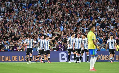Em noite para esquecer, Brasil é goleado pela Argentina por 4 a 1
