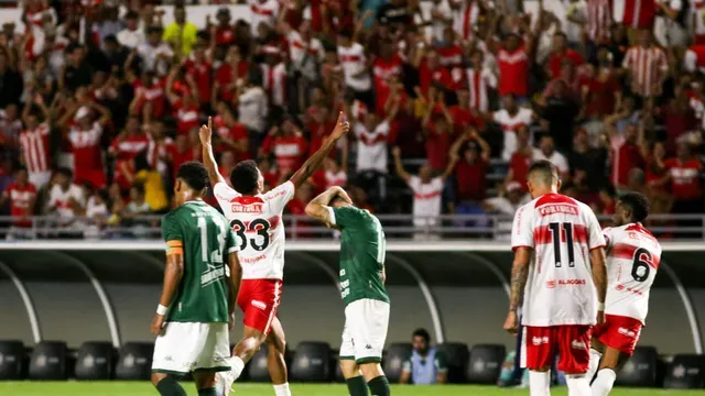 CRB vence embalado Guarani e mantém vivo sonho do acesso na Série B