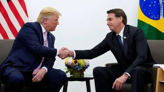 Maioria dos brasileiros duvida que Trump reverta inelegibilidade de Bolsonaro
