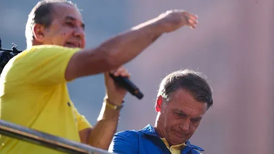 ‘Se vocês me derem 50% da Câmara e 50% do Senado eu mudo o Brasil’, diz Bolsonaro