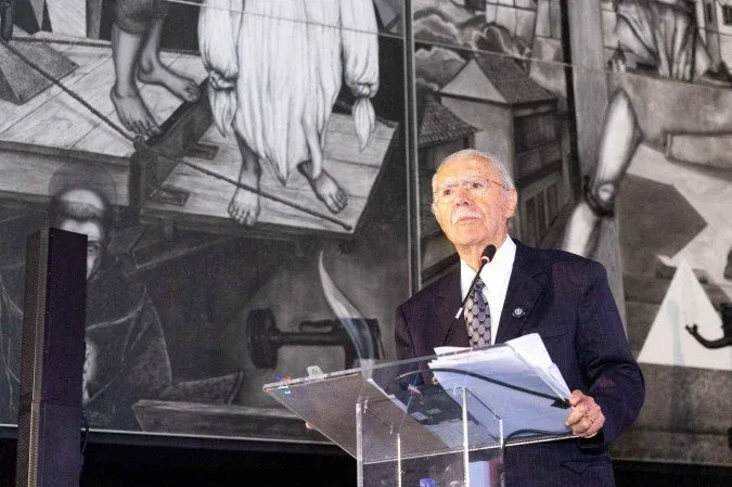 José Sarney é diagnosticado com covid aos 94 anos