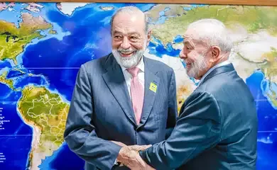 Bilionário mexicano elogia economia brasileira e anuncia investimentos