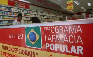 Farmácia Popular distribuiu R$ 7,4 bi a falecidos de 2015 a 2020