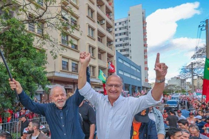 PT abre diálogo para transição de governo, mas Bolsonaro mantém silêncio