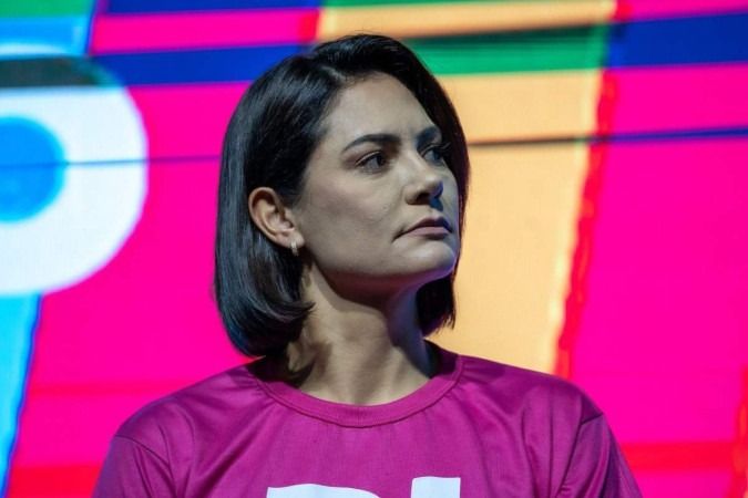 Michelle se manifesta após condenação de Bolsonaro: "Você já fez história"