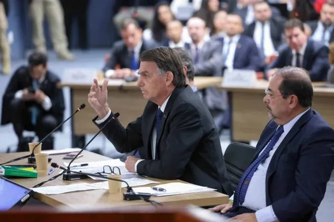 Bolsonaro pede desculpa por ter dito que Moraes recebeu US$ 50 milhões para fraudar urnas
