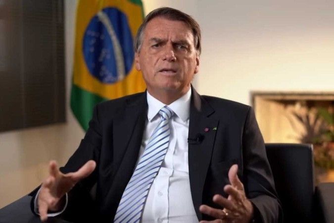 A quatro dias do pleito, Bolsonaro volta a atacar processo eleitoral