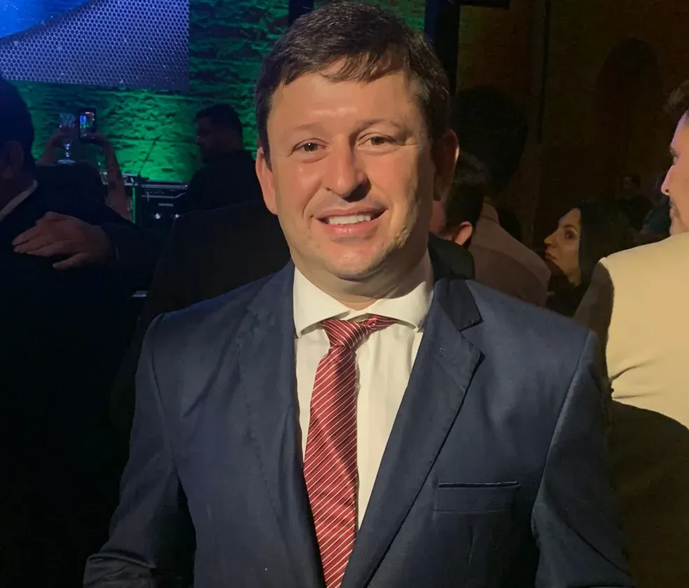 Conselheiro do CSA avalia cenário político e critica indefinição de Rafael Tenório: "Perturba o ambiente"