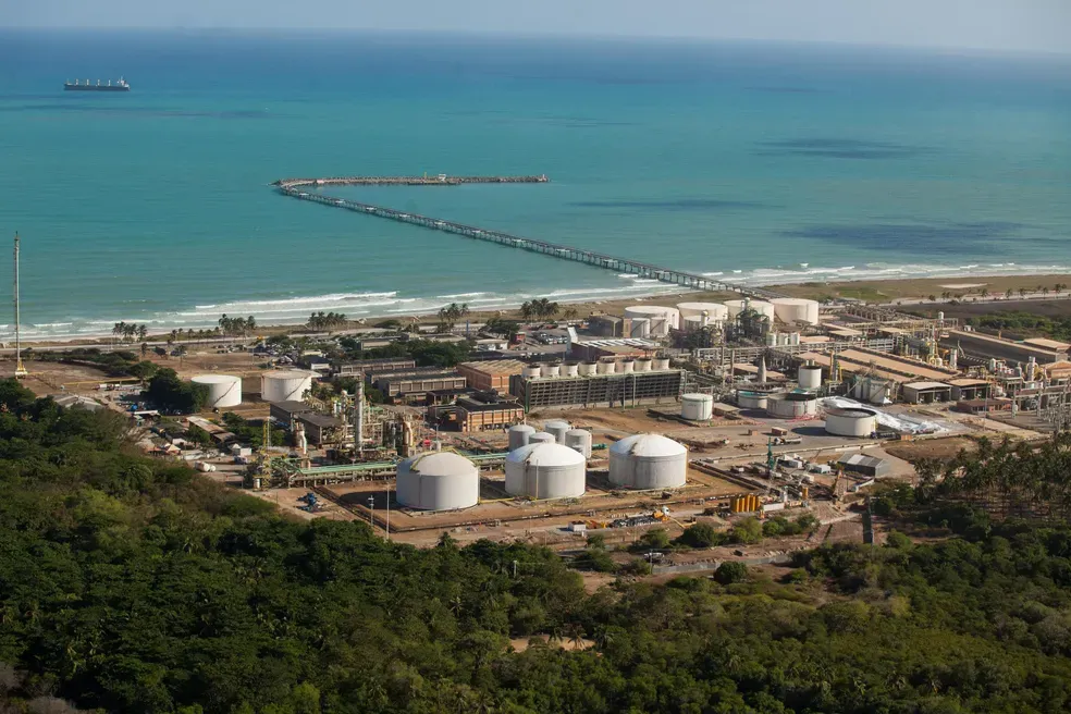 Desastre ambiental e atuação do senador Renan Calheiros travam venda da Braskem