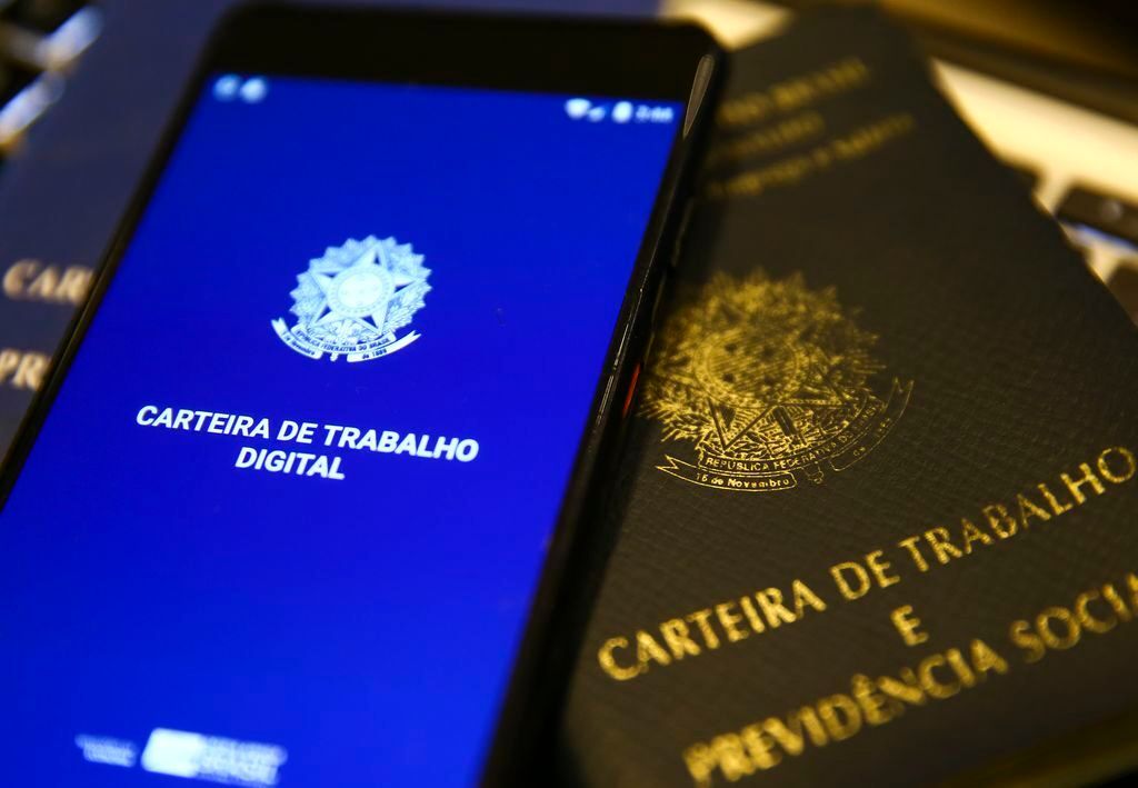 Brasil é o 3º país onde a população mais teme perder o emprego