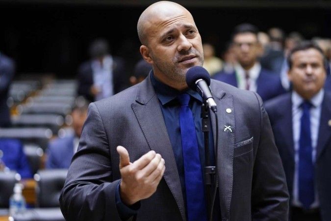 Moraes determina a soltura do ex-deputado Daniel Silveira