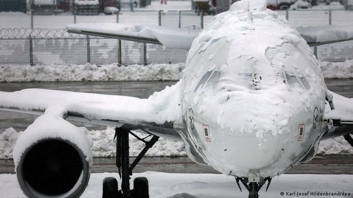 Munique reabre aeroporto, mas neve ainda gera transtornos no sul da Alemanha