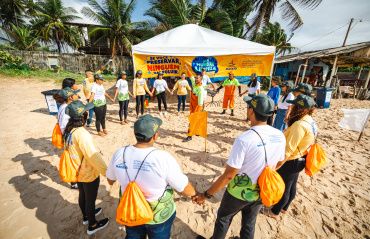 Dia Mundial da Limpeza: Prefeitura promove mutirão de limpeza na orla da capital