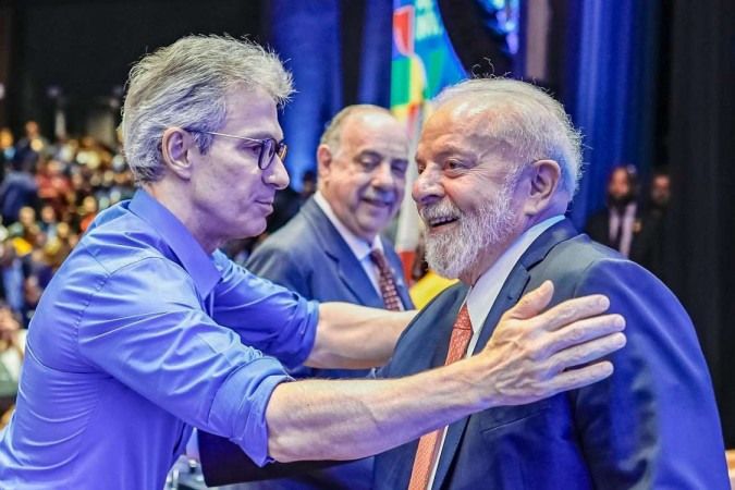 Zema e Lula trocam farpas durante evento em Minas Gerais