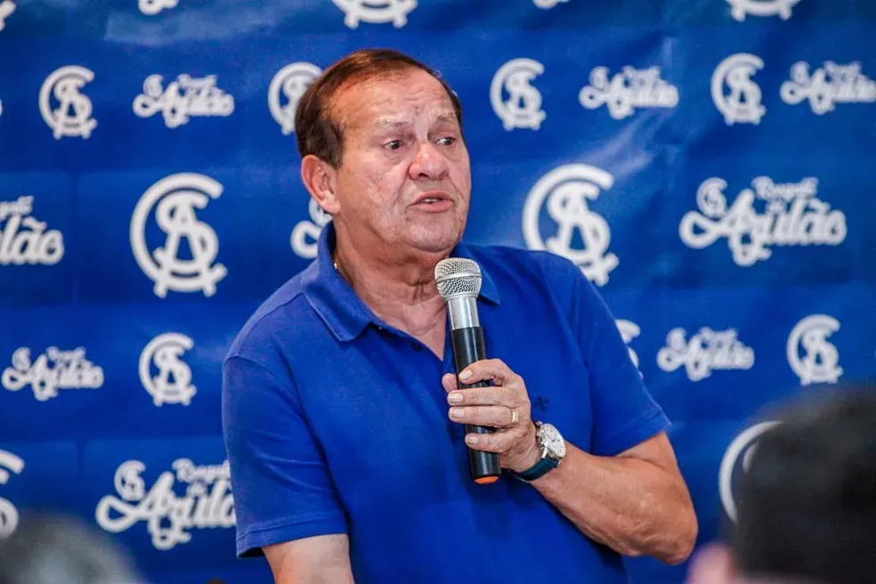 Azulão: Rafael Tenório convoca imprensa para definir futuro no CSA