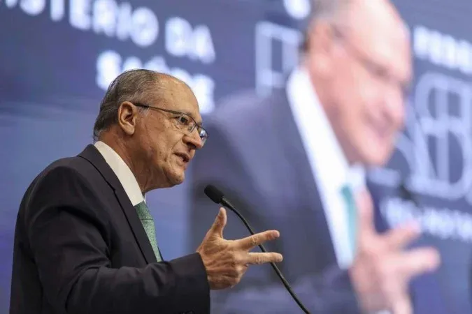 Alckmin diz que Caixa se prepara para atender vítimas da fraude do INSS