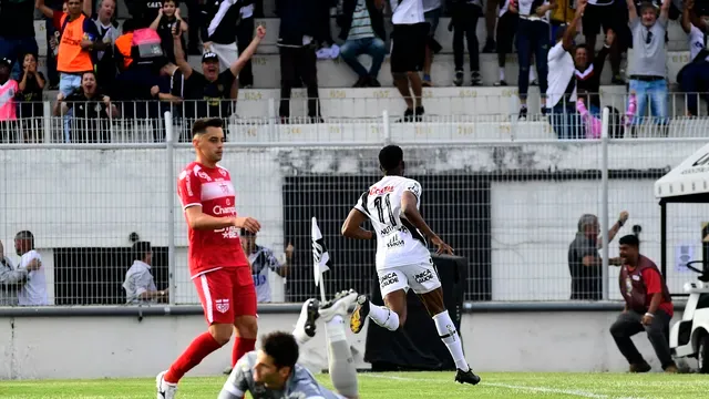 Se despedindo da temporada 2023, CRB é goleado e segura a Ponte na Série B