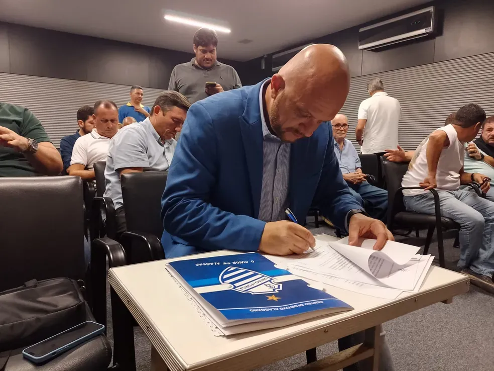 Christiano Beltrão defende SAF no Azulão, projeta caminho e acredita em aprovação