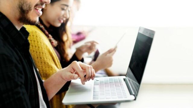 Locaweb abre inscrições de formação gratuita para desenvolvedores; saiba como garantir uma vaga