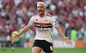Calleri marca, São Paulo vence Flamengo no Maracanã e abre vantagem na final da Copa do Brasil